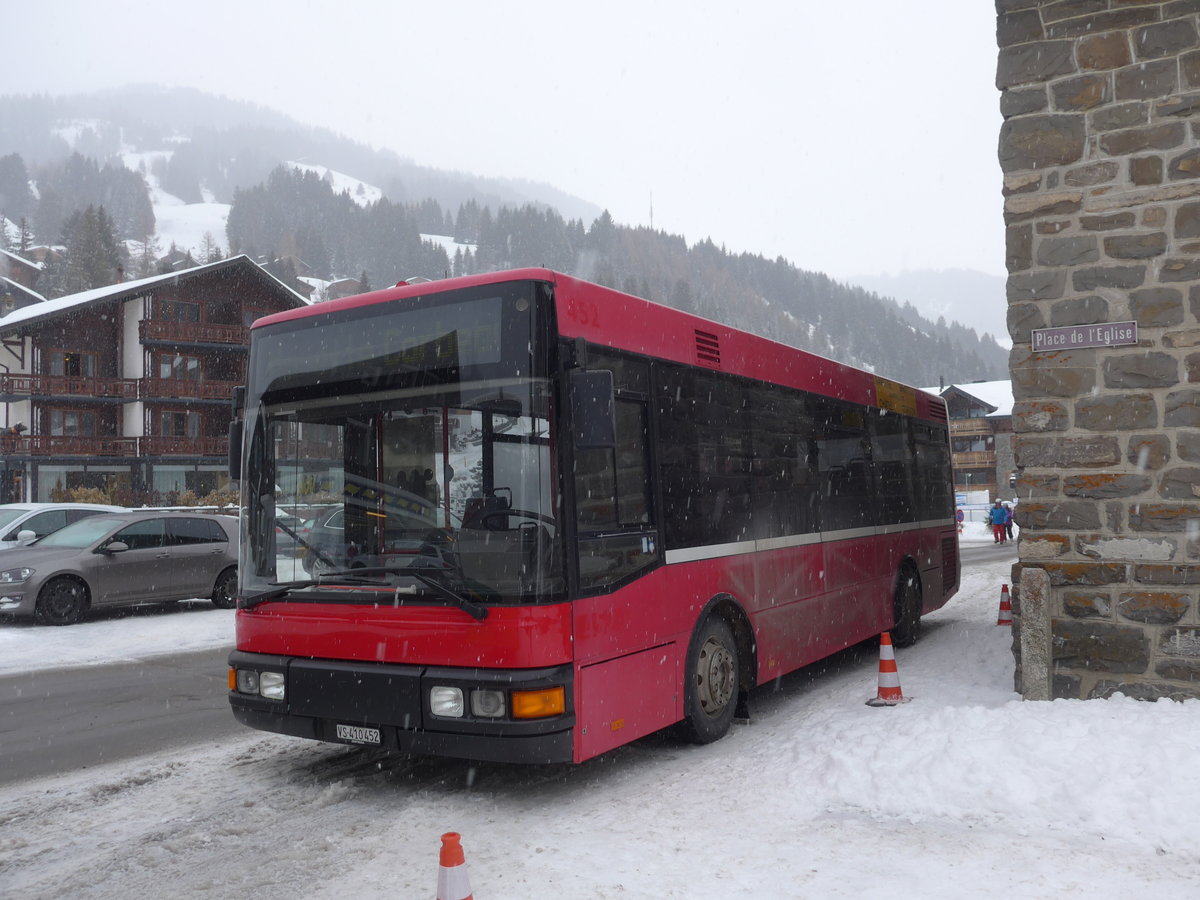 (188'989) - T�l�morgins, Morgins - VS 410'452 - MAN/Berkhof (ex Dysli, Bern Nr. 467; ex Bernmobil, Bern Nr. 452) am 3. M�rz 2018 in Morgins, Place d'Eglise