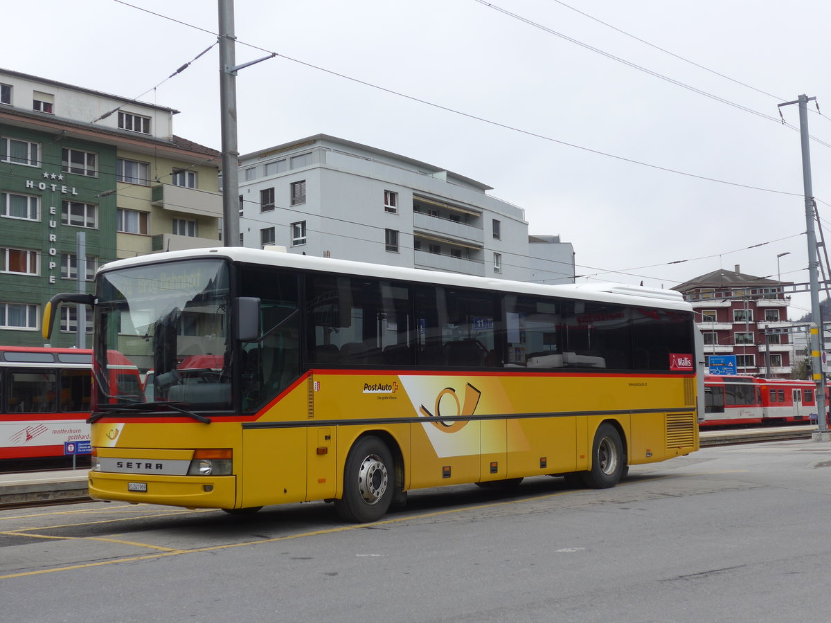 (189'040) - PostAuto Wallis - VS 241'969 - Setra (ex Zerzuben,Visp-Eyholz Nr. 62; ex PostAuto Wallis) am 3. M�rz 2018 beim Bahnhof Brig