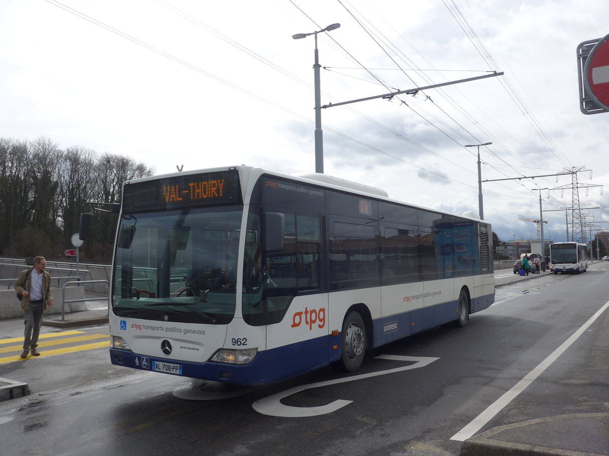 (189'273) - Aus Frankreich: TPG Gen�ve (France) - Nr. 962/AL 708 PP - Mercedes am 12. M�rz 2018 in Gen�ve, A�roport