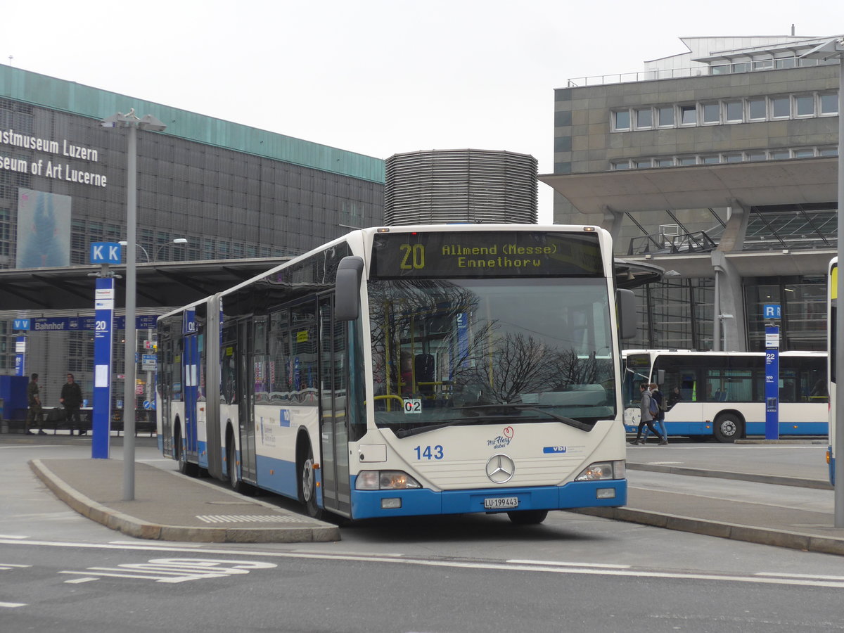 (189'307) - VBL Luzern - Nr. 143/LU 199'443 - Mercedes am 17. M�rz 2018 beim Bahnhof Luzern