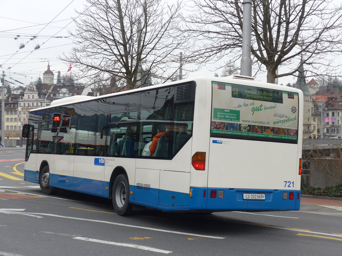 (189'390) - VBL Luzern - Nr. 721/LU 202'669 - Mercedes (ex Heggli, Kriens Nr. 721) am 17. M�rz 2018 beim Bahnhof Luzern