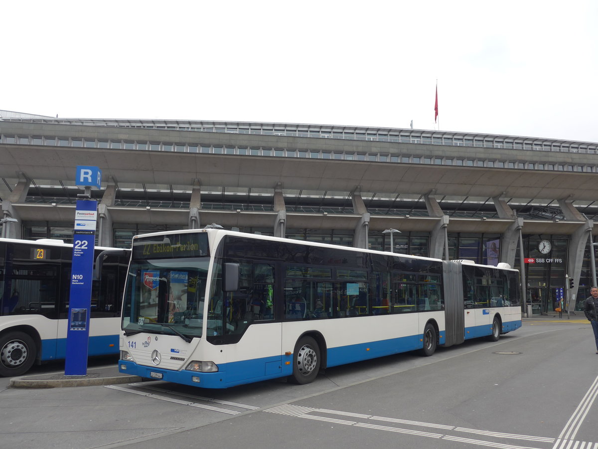 (189'409) - VBL Luzern - Nr. 141/LU 199'441 - Mercedes am 17. M�rz 2018 beim Bahnhof Luzern