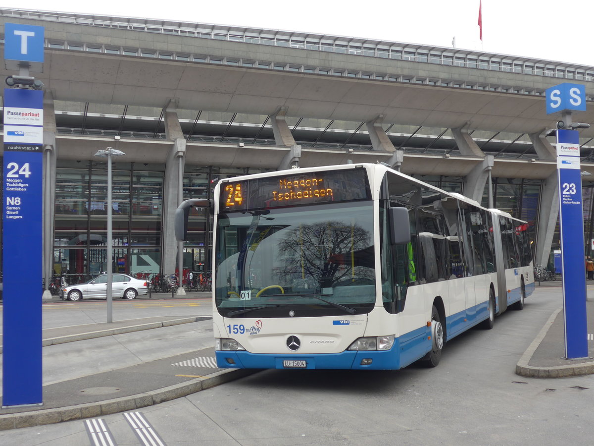 (189'410) - VBL Luzern - Nr. 159/LU 15'004 - Mercedes am 17. M�rz 2018 beim Bahnhof Luzern