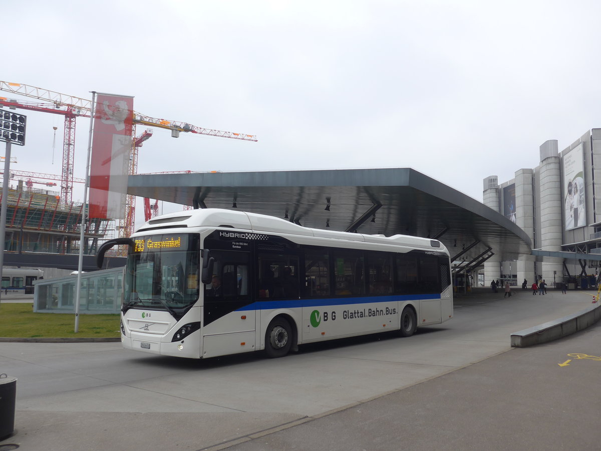(189'569) - Welti-Furrer, Bassersdorf - Nr. 61/ZH 634'610 - Volvo am 19. M�rz 2018 in Z�rich, Flughafen