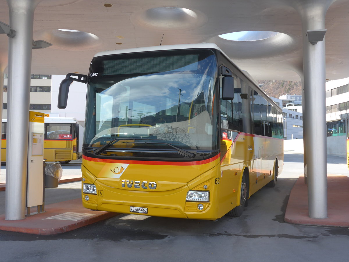 (189'702) - Zerzuben, Visp-Eyholz - Nr. 63/VS 468'663 - Iveco am 30. M�rz 2018 beim Bahnhof Visp