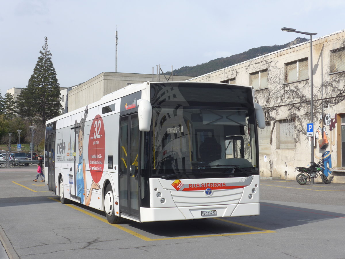 (189'710) - BS Sierre - VS 133'227 - Temsa am 30. M�rz 2018 beim Bahnhof Sierre