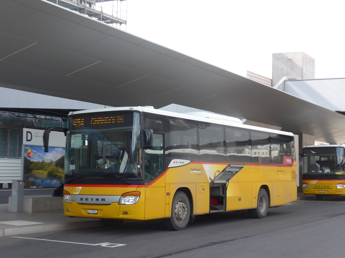 (189'714) - TSAR, Sierre - VS 93'571 - Setra (ex Epiney, Ayer) am 30. M�rz 2018 in Sierre, Busbahnhof