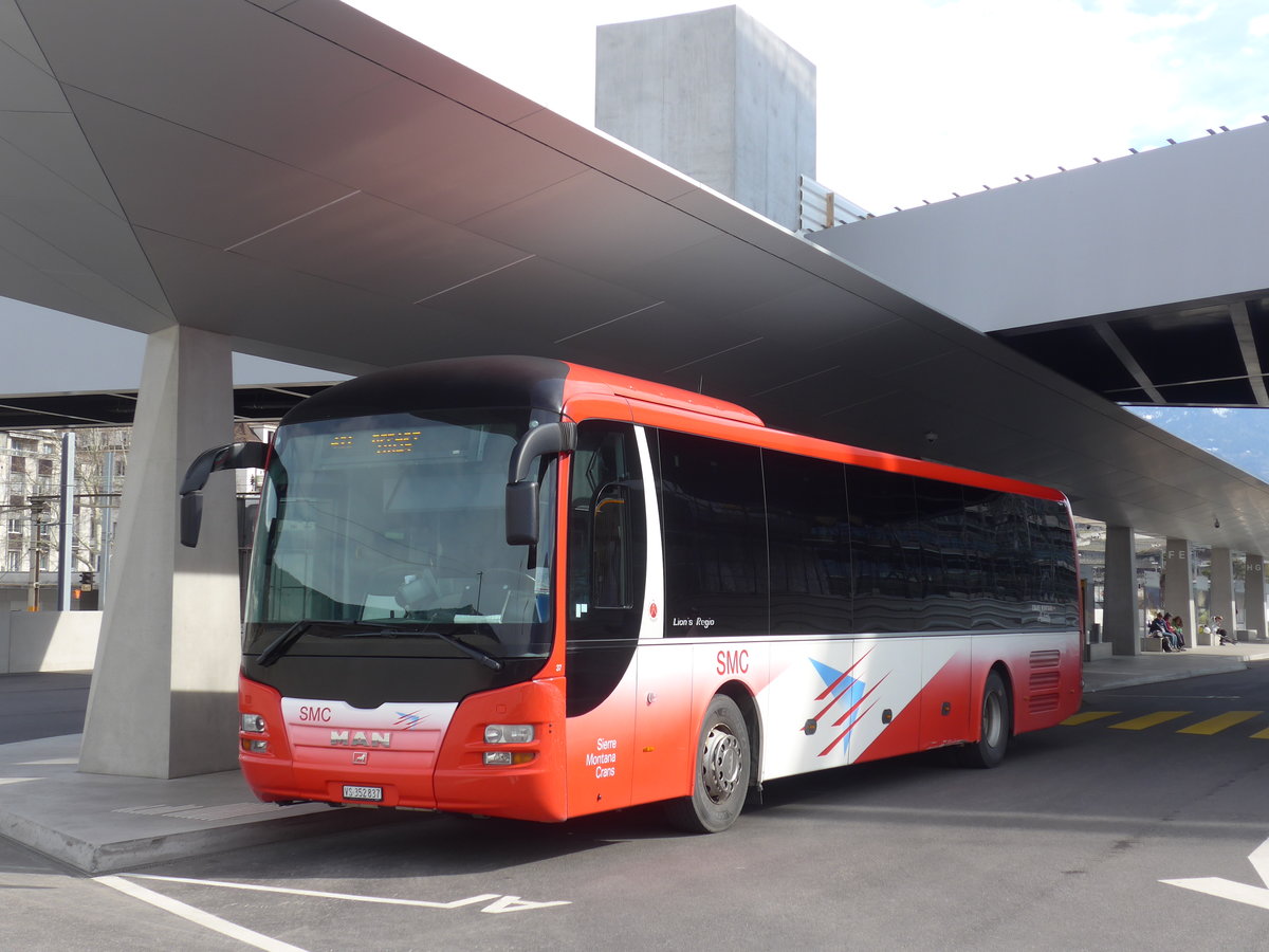 (189'719) - SMC Montana - Nr. 37/VS 352'837 - MAN am 30. M�rz 2018 in Sierre, Busbahnhof