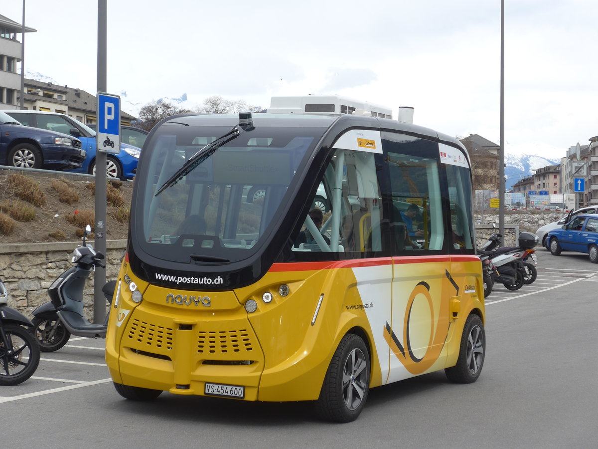 (189'760) - PostAuto Wallis - VS 454'600 - Navya am 30. M�rz 2018 beim Bahnhof Sion