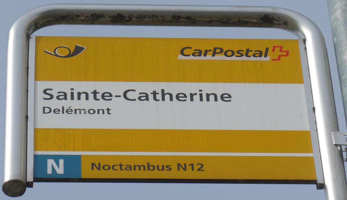 (189'933) - PostAuto-Haltestellenschild - Del�mont, Sainte-Catherine - am 2. April 2018