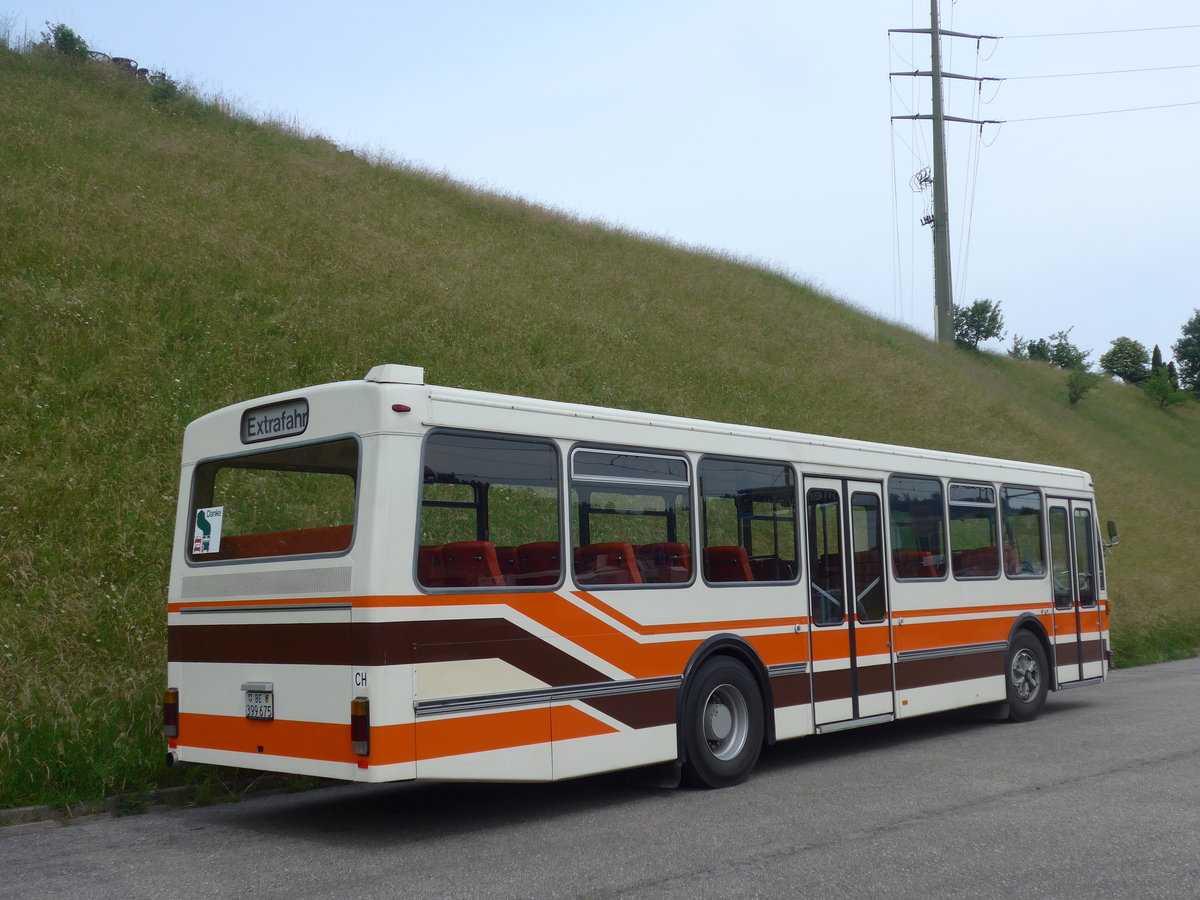 (193'674) - Wegm�ller, M�nsingen - BE 399'675 - FBW/R&J (ex Bamert, Wollerau) am 3. Juni 2018 beim Bahnhof Emmenmatt