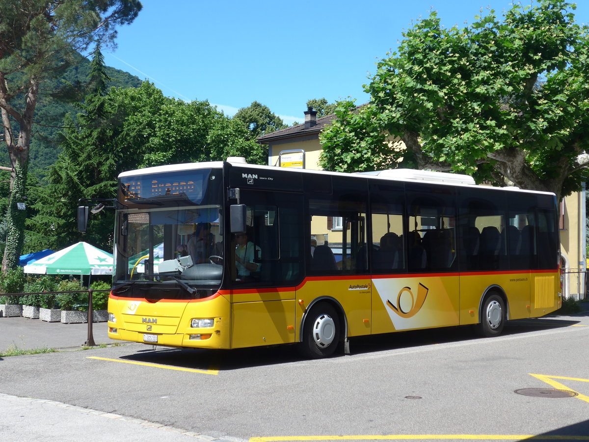 (193'807) - Merzaghi, Maroggia - TI 215'333 - MAN/G�ppel (ex AutoPostale Ticino) am 9. Juni 2018 beim Bahnhof Melano-Maroggia