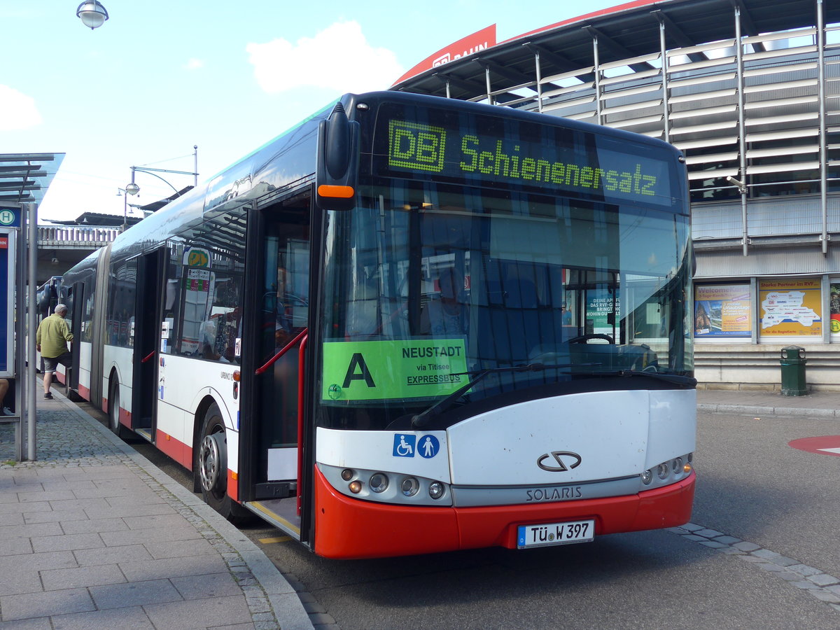 (194'164) - Weiss, Rottenburg - T�-W 397 - Solaris am 18. Juni 2018 beim Bahnhof Freiburg