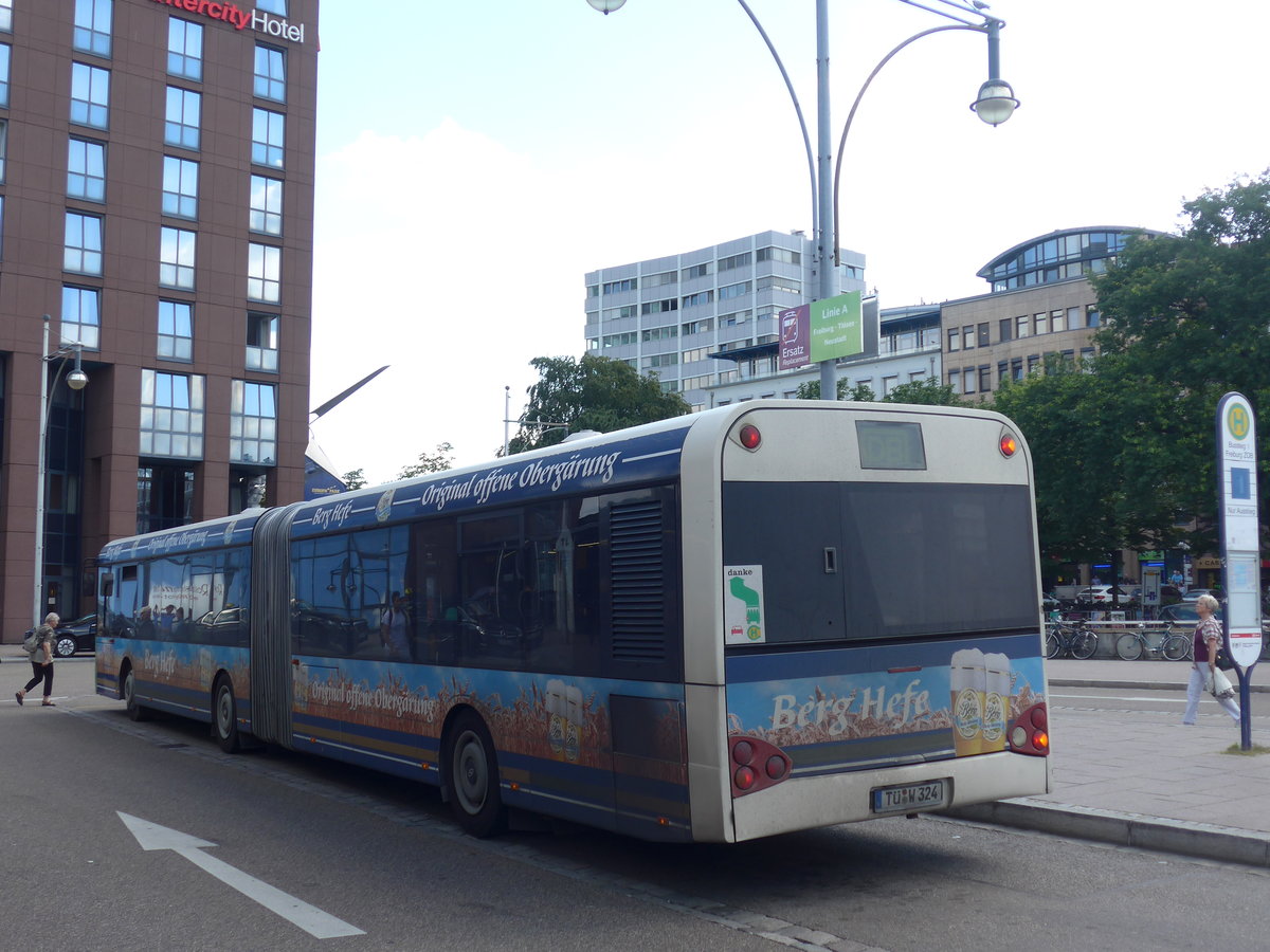 (194'189) - Weiss, Rottenburg - T�-W 324 - Solaris am 18. Juni 2018 beim Bahnhof Freiburg