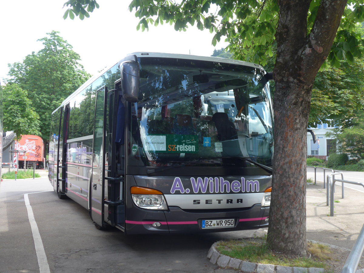 (194'233) - Wilhelm, Ebend�rfel - BZ-WR 950 - Setra am 18. Juni 2018 in Freiburg, Karlsplatz