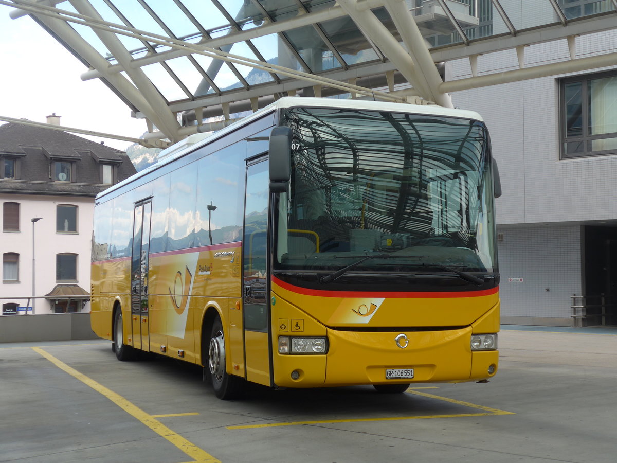 (194'784) - PostAuto Graub�nden - GR 106'551 - Irisbus am 15. Juli 2018 in Chur, Postautostation