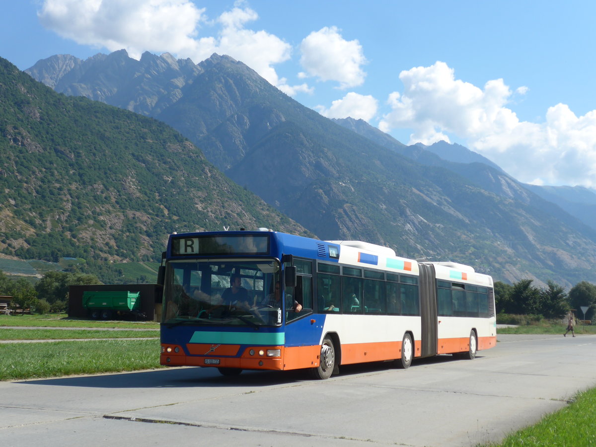 (196'027) - Ruffiner, Turtmann - VS 320'725 - Volvo (ex Globe-Limo, Gen�ve Nr. 354; ex TPG Gen�ve Nr. 354) am 19. August 2018 in Turtmann, Flugplatz