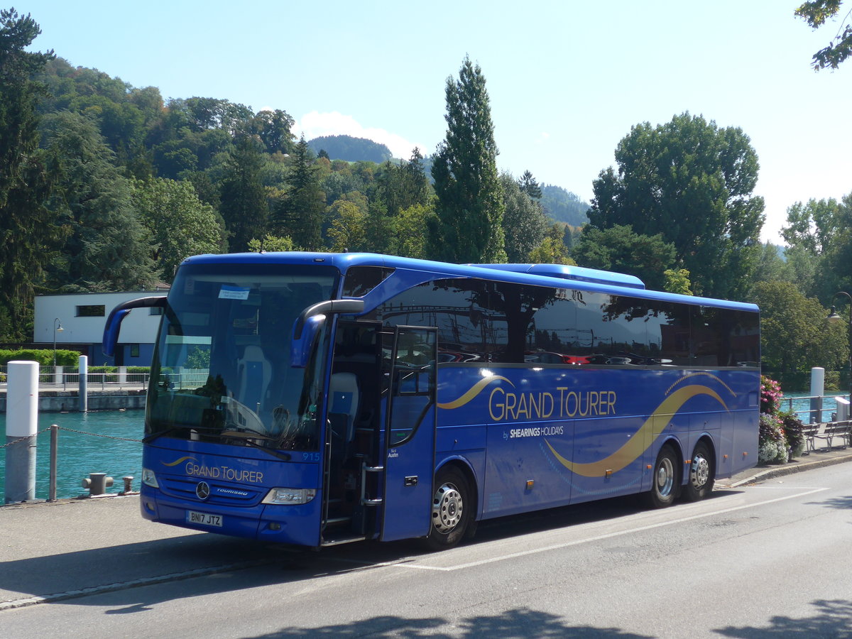 (196'181) - Aus England: Shearings, Wigan - Nr. 915/BN17 JTZ - Mercedes am 22. August 2018 bei der Schiffl�ndte Thun