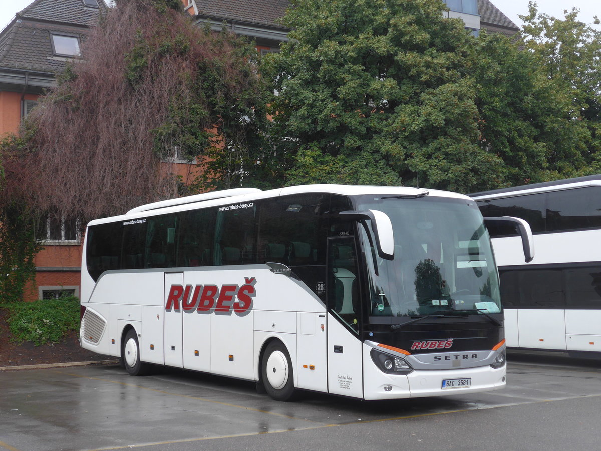(196'247) - Aus Tschechien: Rubes, Risuty - 6AC 3581 - Setra am 1. September 2018 in Z�rich, Sihlquai