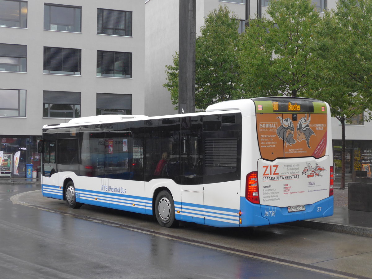 (196'260) - RTB Altst�tten - Nr. 37/SG 305'529 - Mercedes am 1. September 2018 beim Bahnhof Sargans