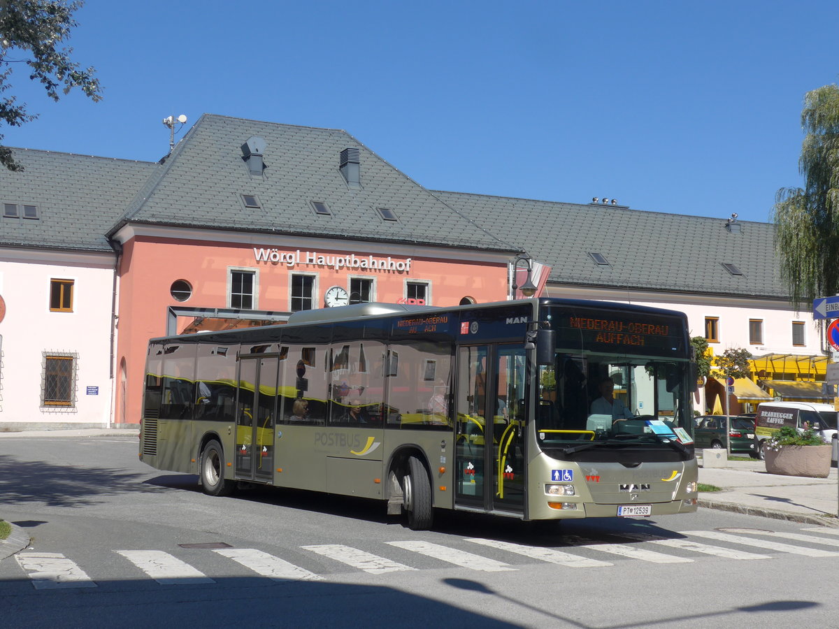 (196'948) - PostBus - PT 12'539 - MAN am 12. September 2018 beim Bahnhof W�rgl