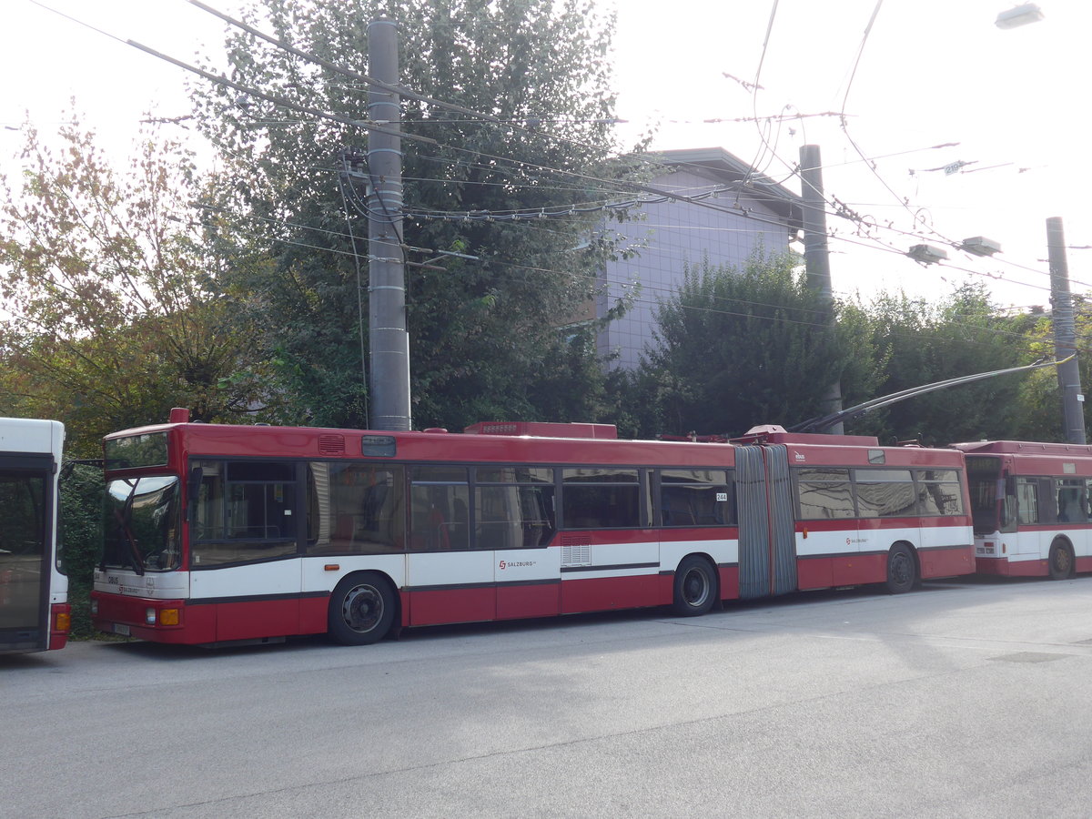 (197'119) - OBUS Salzburg - Nr. 244/S 803 EP - Gr�f&Stift Gelenktrolleybus (ex Nr. 9664) am 13. September 2018 in Salzburg, Betriebshof