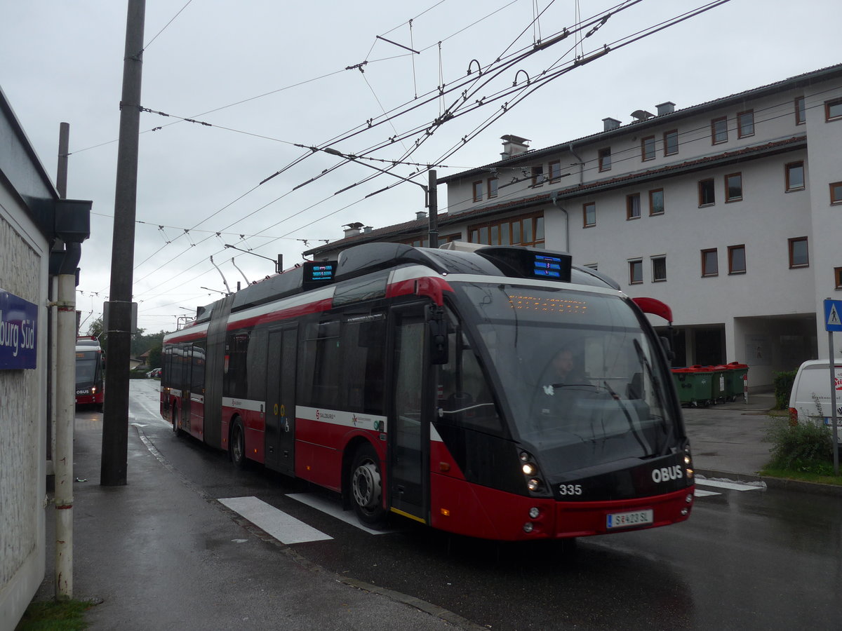 (197'412) - OBUS Salzburg - Nr. 335/S 423 SL - Solaris Gelenktrolleybus am 14. September 2018 beim Bahnhof Salzburg S�d