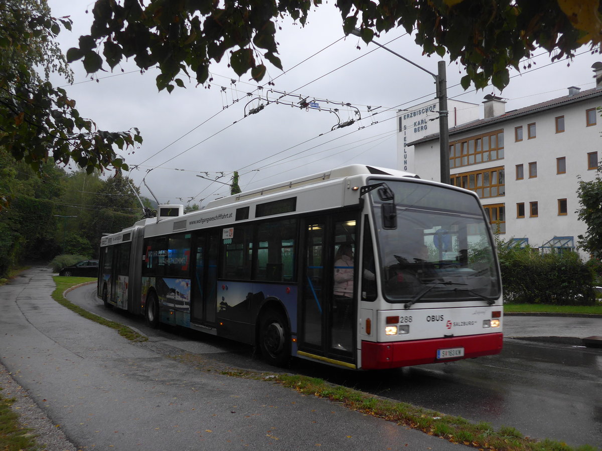 (197'419) - OBUS Salzburg - Nr. 288/S 163 KW - Van Hool Gelenktrolleybus am 14. September 2018 beim Bahnhof Salzburg S�d