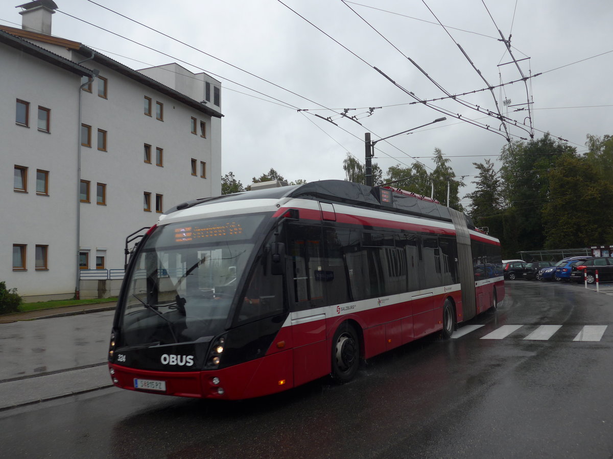 (197'438) - OBUS Salzburg - Nr. 324/S 815 PZ - Solaris Gelenktrolleybus am 14. September 2018 beim Bahnhof Salzburg S�d