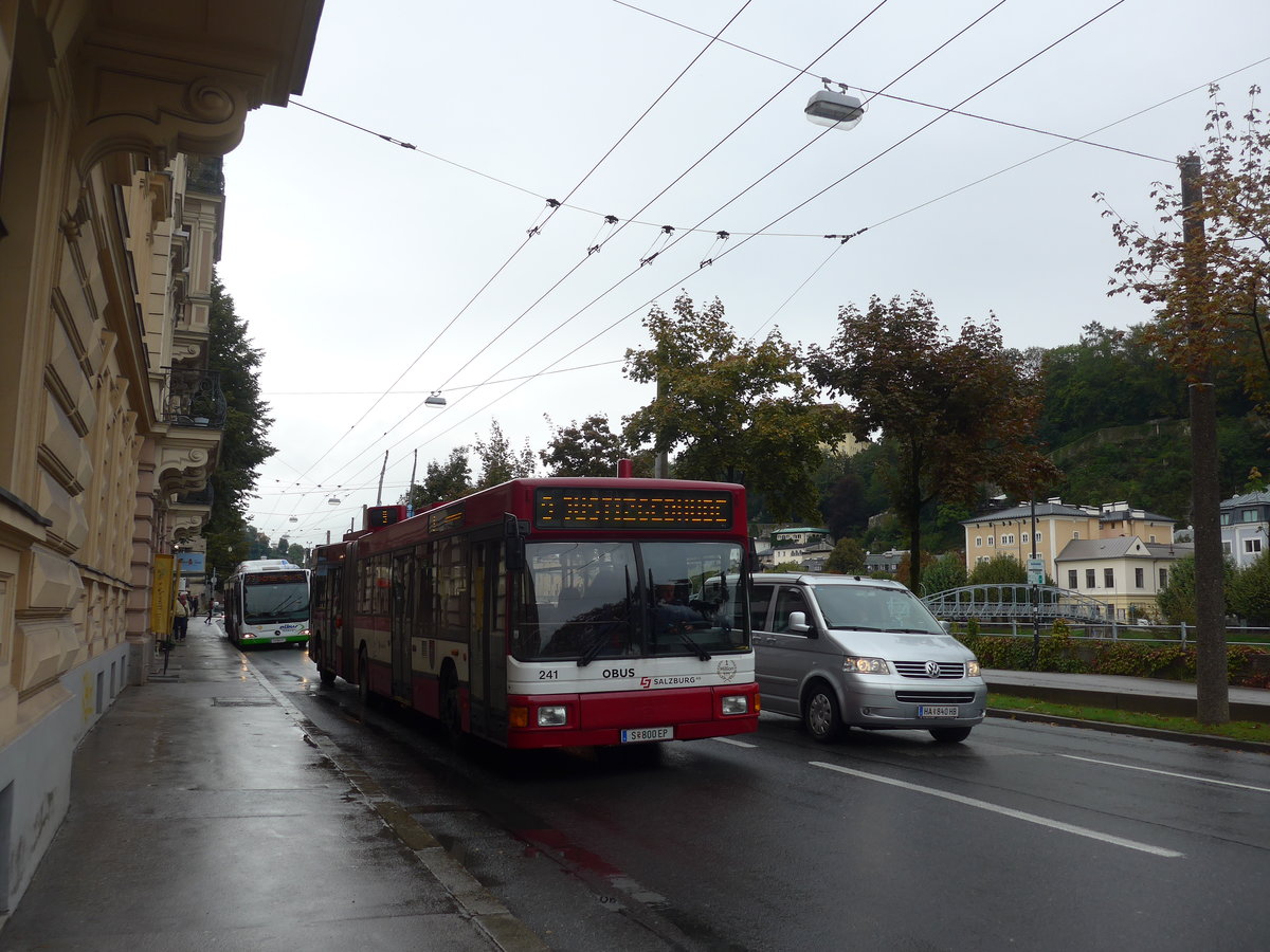 (197'489) - OBUS Salzburg - Nr. 241/S 800 EP - Gr�f&Stift Gelenktrolleybus (ex Nr. 9661) am 14. September 2018 in Salzburg, Mozartsteg