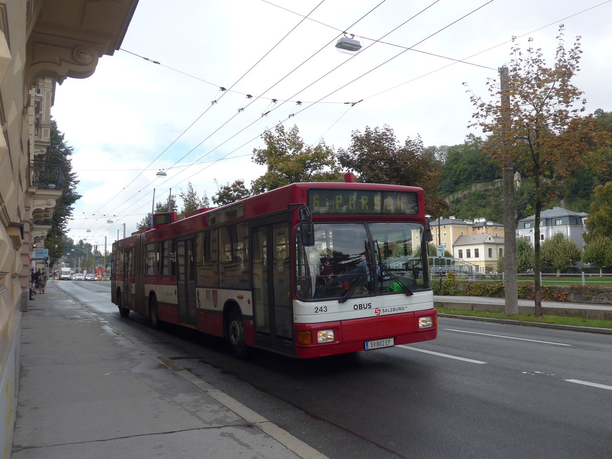 (197'533) - OBUS Salzburg - Nr. 243/S 802 EP - Gr�f&Stift Gelenktrolleybus (ex Nr. 9663) am 14. September 2018 in Salzburg, Mozartsteg