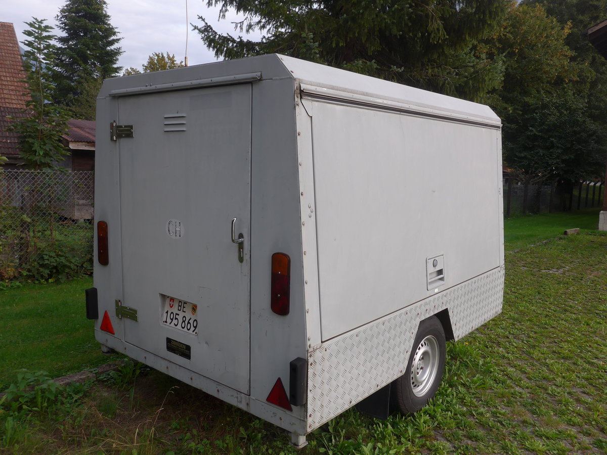 (197'875) - AVG Meiringen - BE 195'869 - Zbinden Gep�ckanh�nger (ex P 31'240) am 16. September 2018 in Meiringen, Garage 