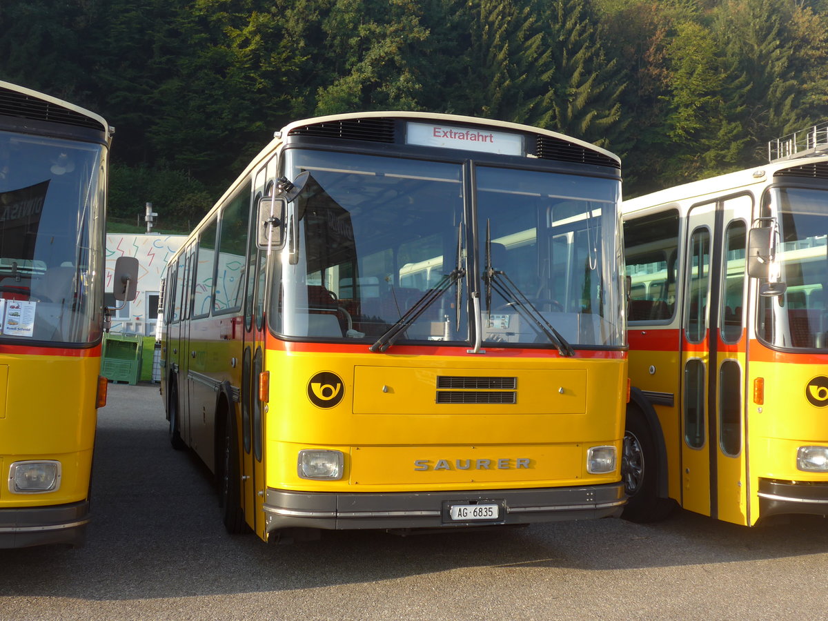 (197'980) - Gautschi, Suhr - AG 6835 - Saurer/T�scher (ex L�tscher, Neuheim Nr. 200; ex Cartek, Regensdorf; ex P 25'822) am 30. September 2018 in Willisau, Altes Zeughaus
