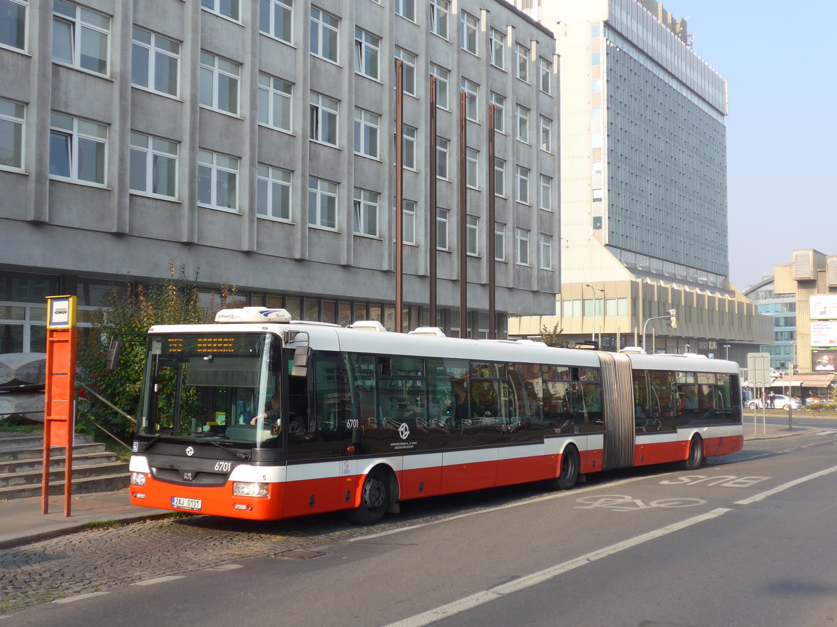 (198'381) - DPP Praha - Nr. 6701/2AJ 0131 - SOR am 18. Oktober 2018 in Praha, Prazsk�ho