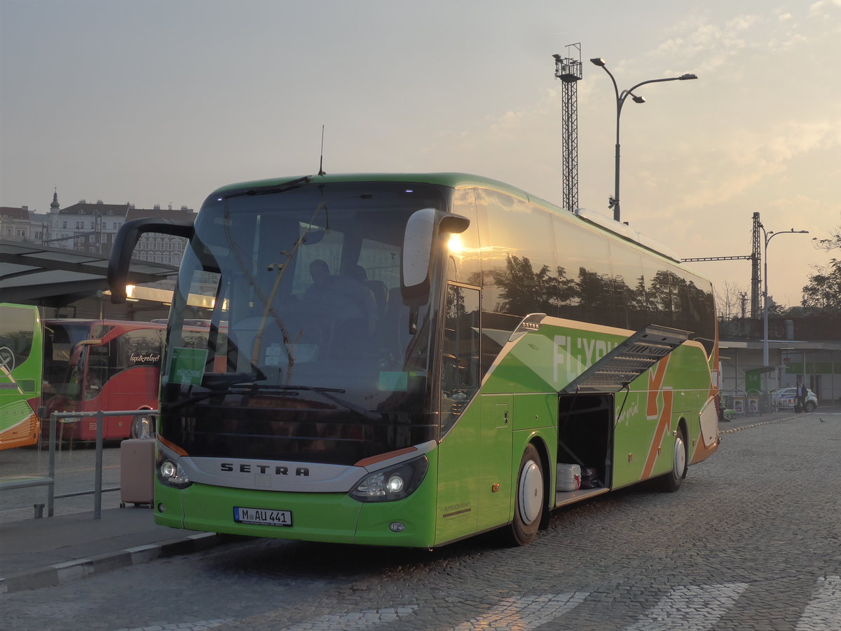 (198'444) - Aus Deutschland: Autobus Oberbayer, M�nchen - M-AU 441 - Setra am 18. Oktober 2018 in Praha, Florenc
