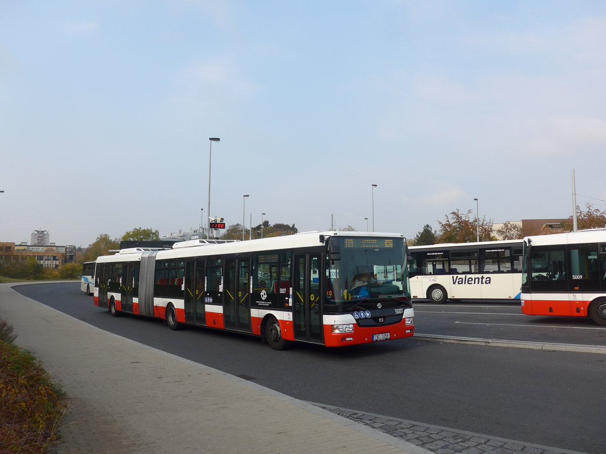 (198'541) - DPP Praha - Nr. 5007/7AC 3358 - SOR am 19. Oktober 2018 in Praha, N�draz� Veleslav�n