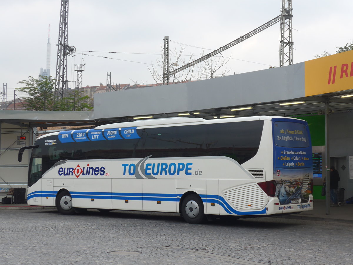 (198'605) - To Europe, Rudn� - 3SV 0242 - Setra am 19. Oktober 2018 in Praha, Florenc