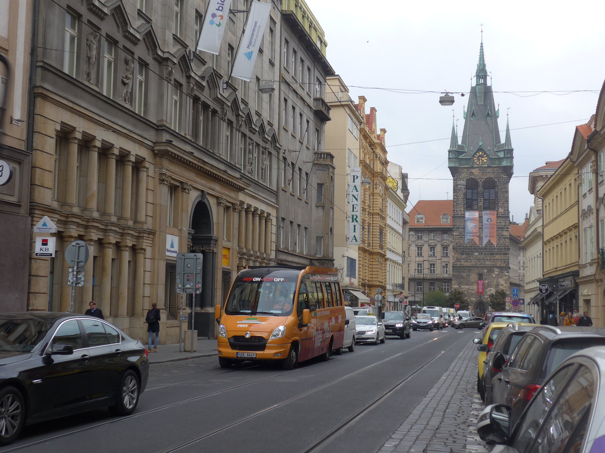 (198'659) - Premiant City Tour, Praha - 4AX 6441 - Irisbus/UNVI am 19. Oktober 2018 in Praha, Jindrissk�
