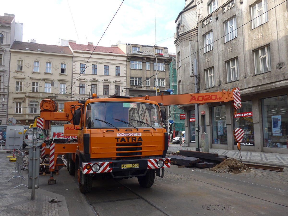 (198'871) - DPP Praha - AV 15-70 - Tatra am 20. Oktober 2018 in Praha, Lazarask�