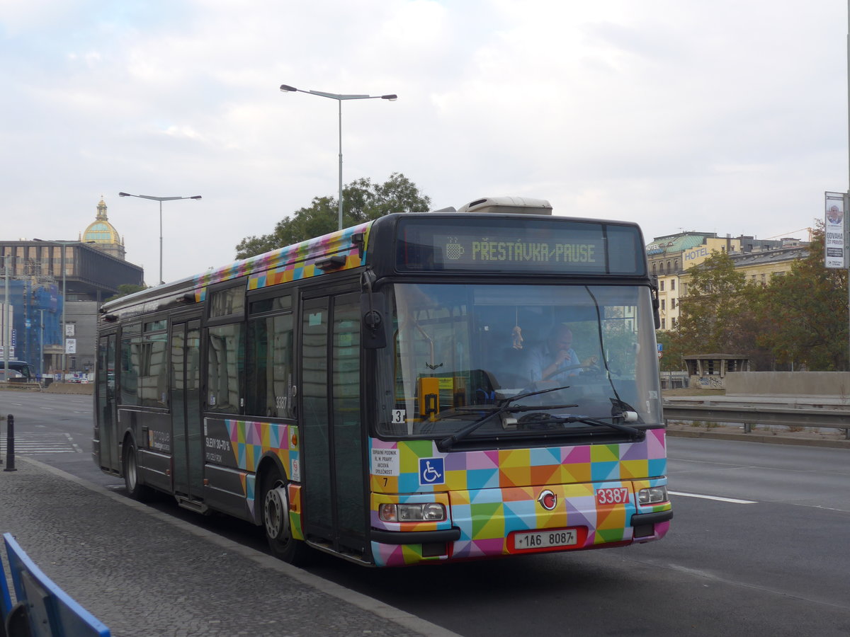 (198'939) - DPP Praha - Nr. 3387/1A6 8087 - Irisbus-Karosa am 21. Oktober 2018 in Praha, Hlavn� N�draz�