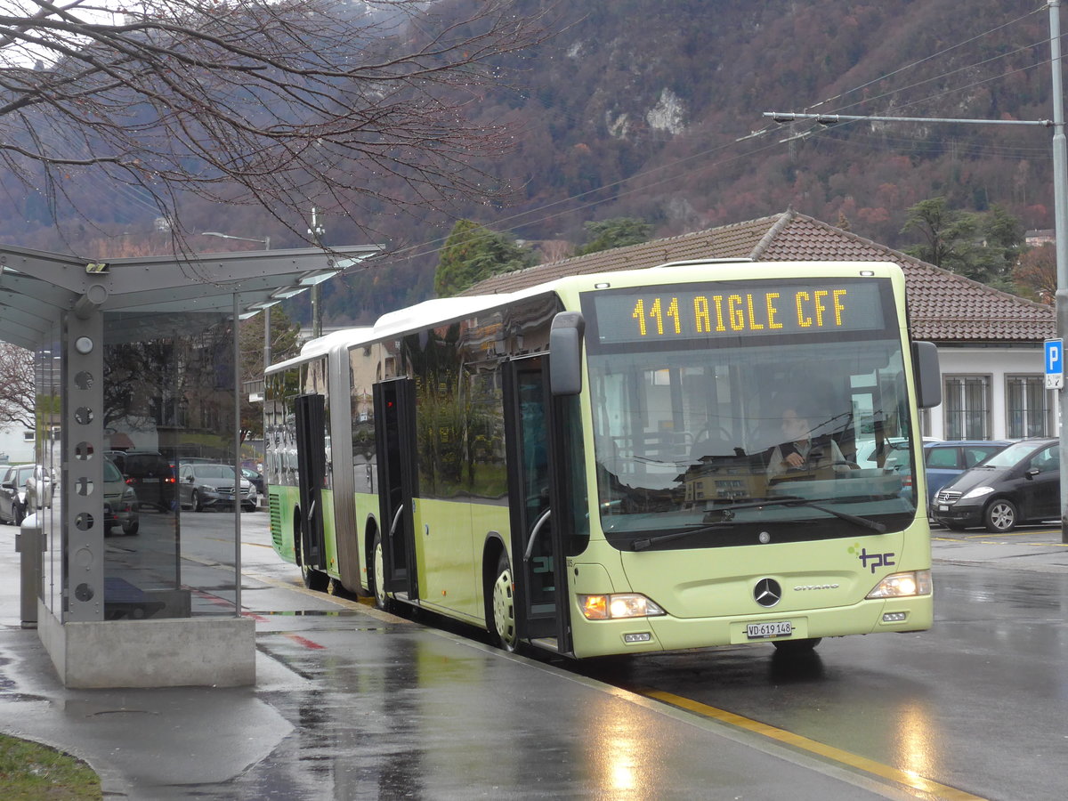 (200'041) - TPC Aigle - Nr. 305/VD 619'148 - Mercedes (ex H�rmann&S�hne, D-Hamburg) am 17. Dezember 2018 beim Bahnhof Villeneuve