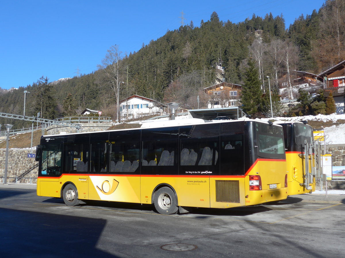 (200'293) - Bossi&Hemmi, Tiefencastel - GR 152'471 - MAN/G�ppel am 26. Dezember 2018 beim Bahnhof Tiefencastel