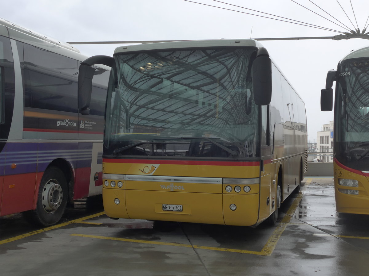 (200'615) - PostAuto Graub�nden - GR 107'701 - Van Hool am 2. Januar 2019 in Chur, Postautostation
