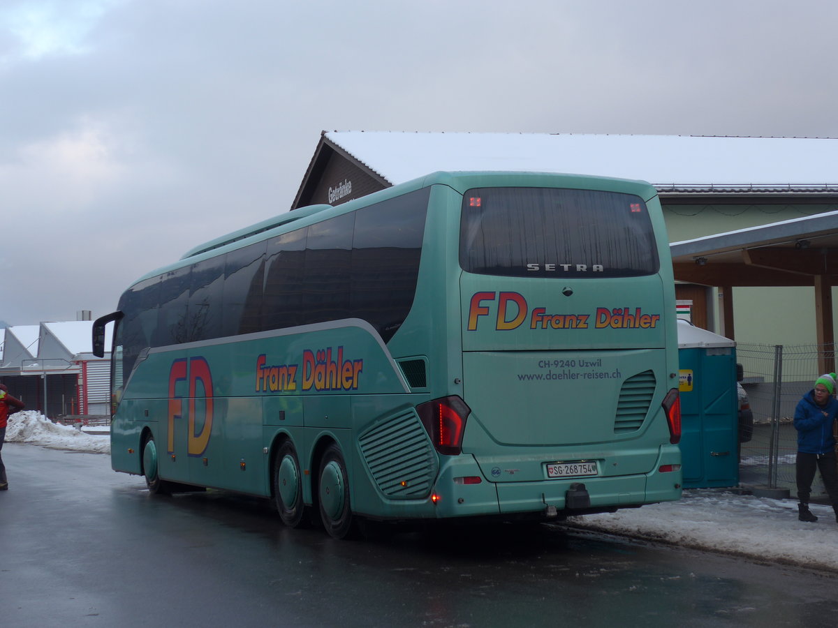 (200'999) - D�hler, Uzwil - Nr. 66/SG 268'754 - Setra am 12. Januar 2019 beim Bahnhof Frutigen