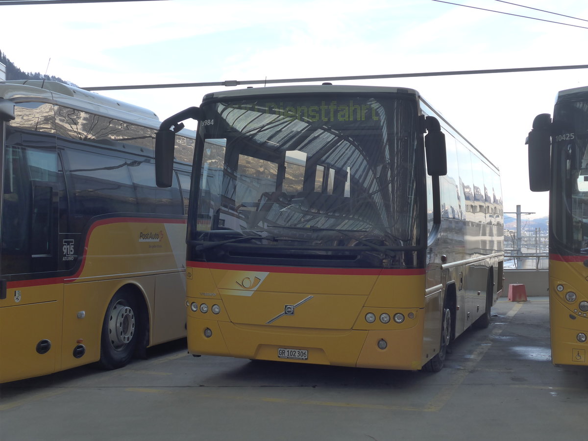 (201'220) - PostAuto Graub�nden - GR 102'306 - Volvo am 19. Januar 2019 in Chur, Postautostation