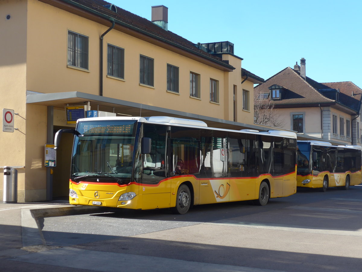(201'579) - CarPostal Ouest - JU 43'868 - Mercedes am 16. Februar 2019 beim Bahnhof Del�mont