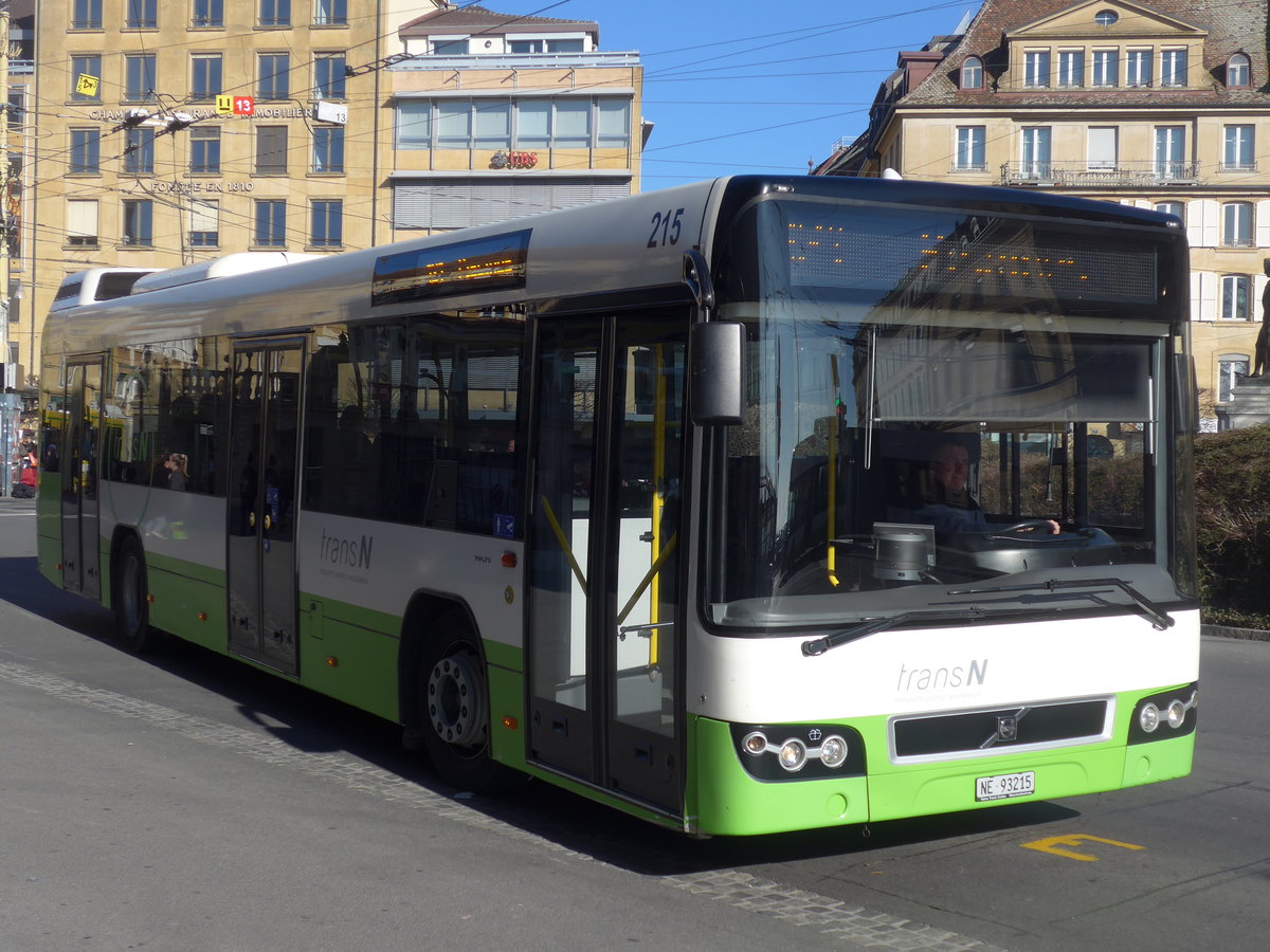 (201'642) - transN, La Chaux-de-Fonds - Nr. 215/NE 93'215 - Volvo (ex TN Neuch�tel Nr. 215) am 16. Februar 2019 in Neuch�tel, Place Pury