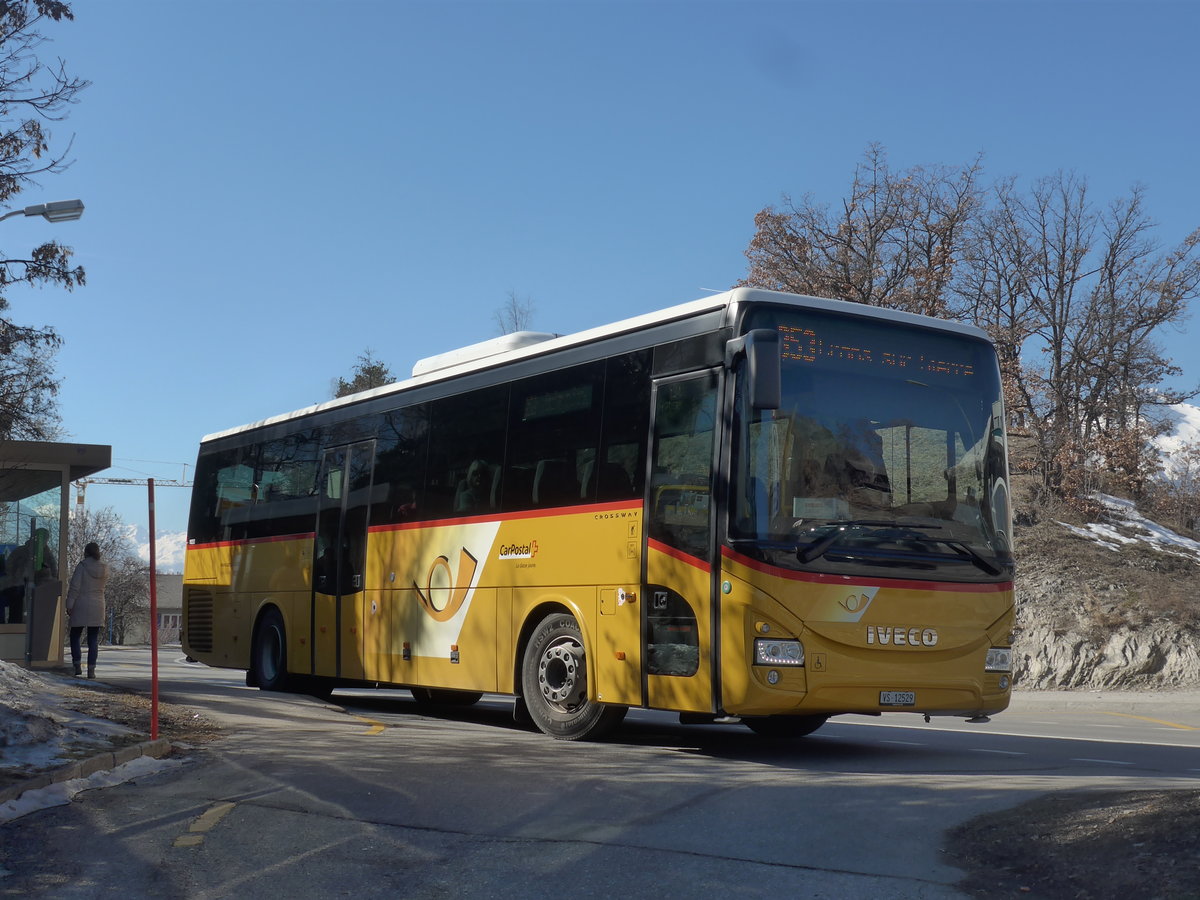 (201'770) - Mabillard, Lens - VS 12'529 - Iveco am 24. Februar 2019 in Grimisuat, Home les Cr�tes