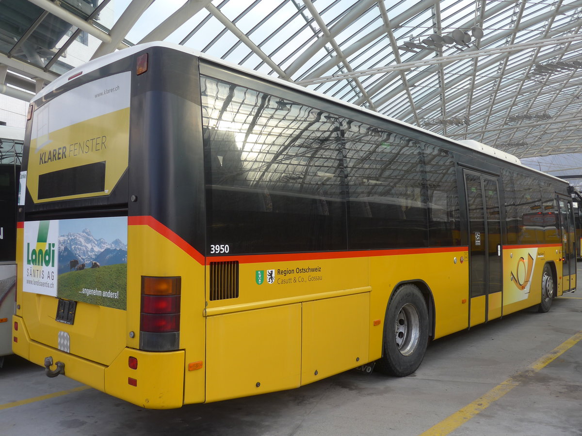 (201'816) - Casutt, Gossau - (SG 4693) - Volvo am 2. M�rz 2019 in Chur, Postautostation