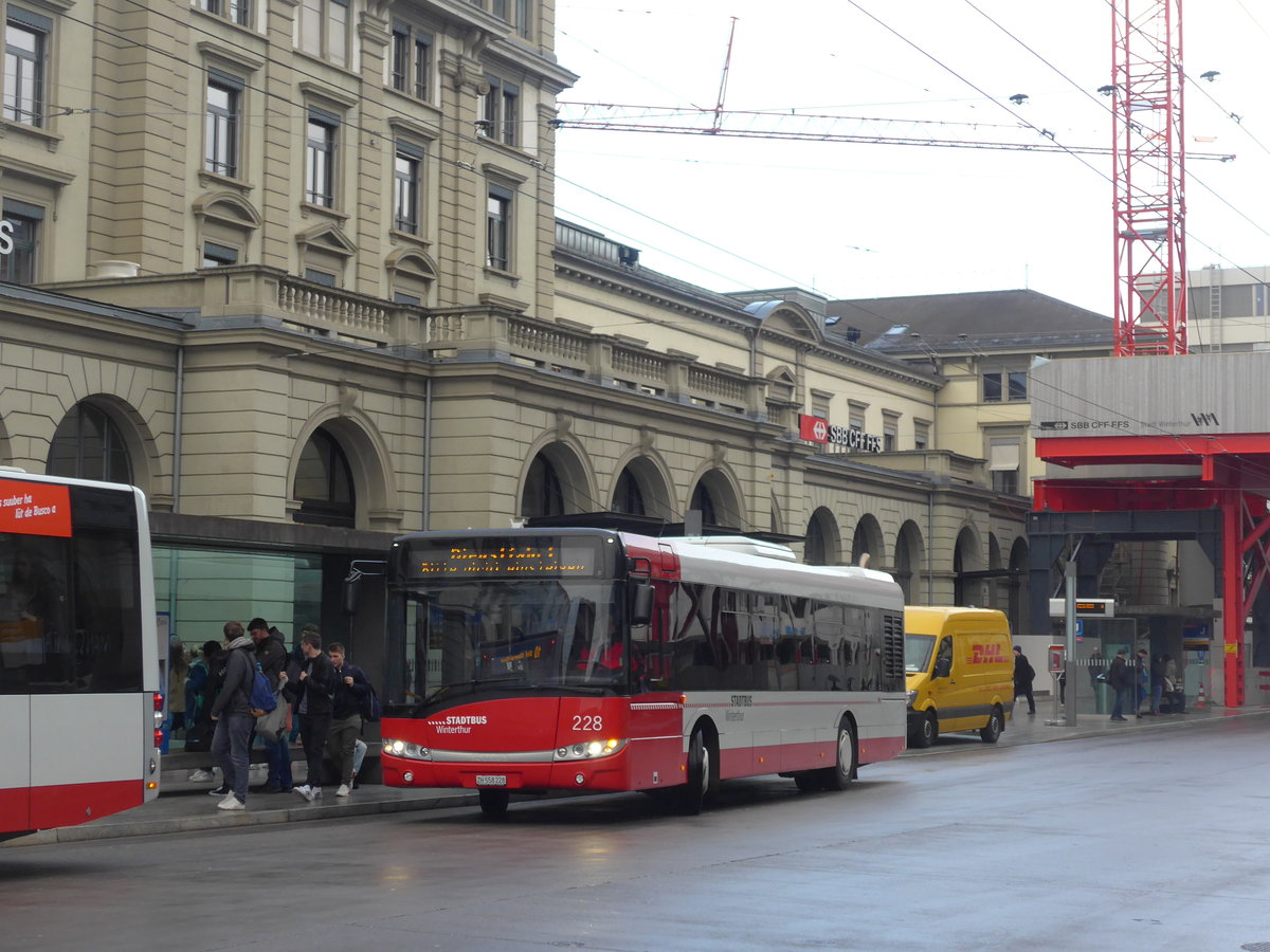 (202'006) - SW Winterthur - Nr. 228/ZH 558'228 - Solaris am 4. M�rz 2019 beim Hauptbahnhof Winterthur